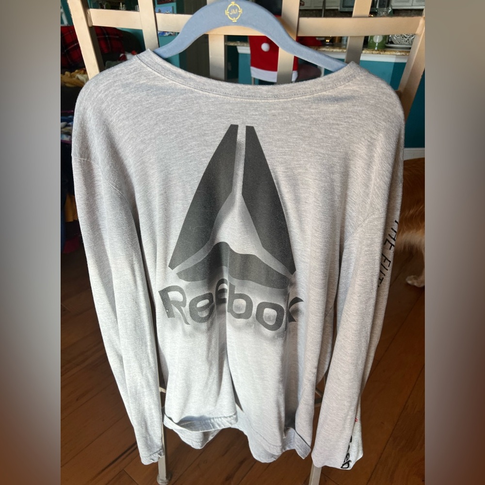 Reebok Medium Long Sleeve LAST CHANCE SALE!!!!